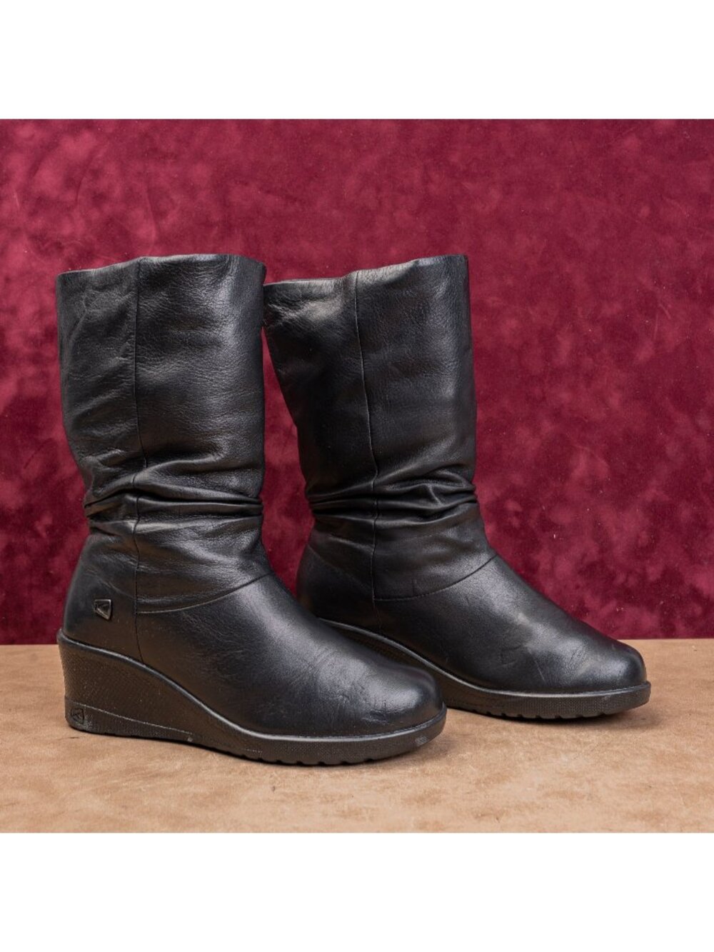 Keen Women Black Leather Slip-on Wedge Fashion Ankle Boots sz 7.5US EUR38
